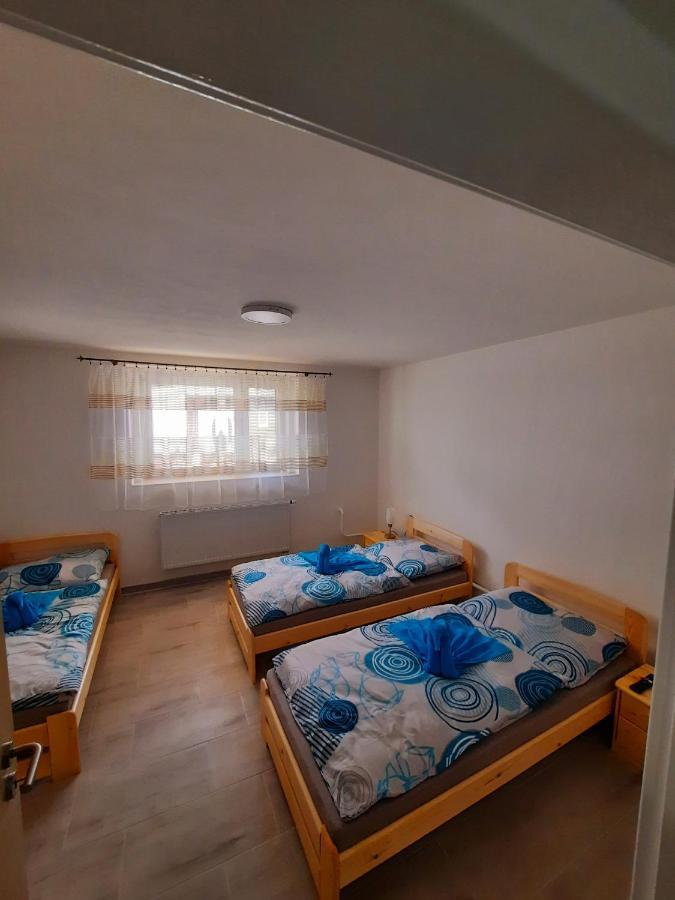 Apartman Sen Petrov Экстерьер фото