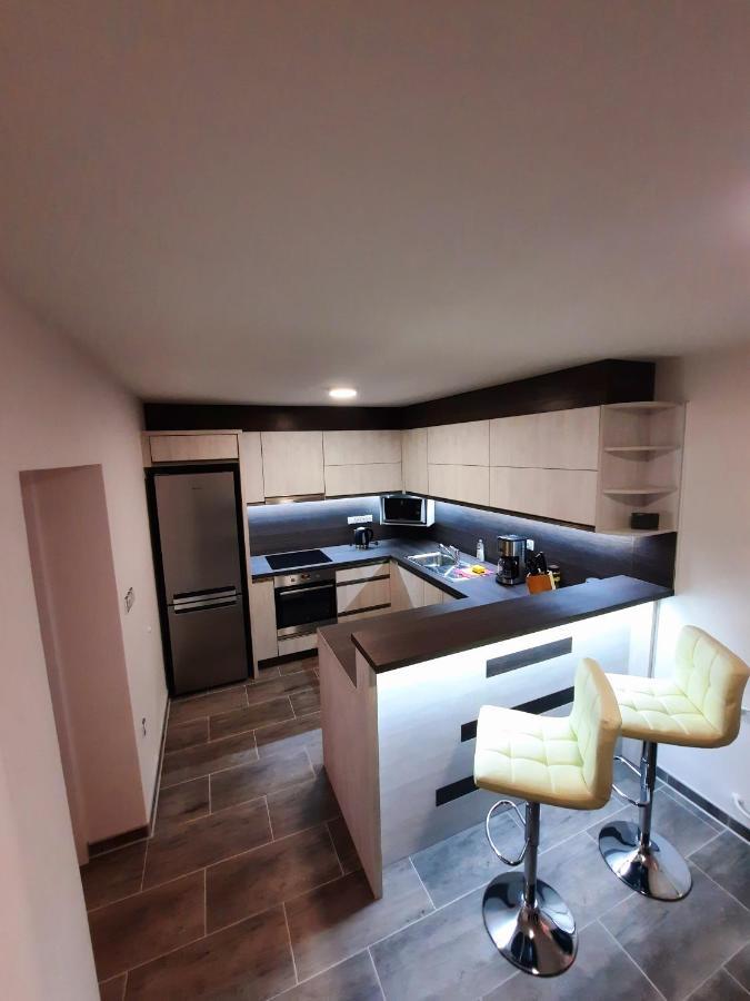 Apartman Sen Petrov Экстерьер фото